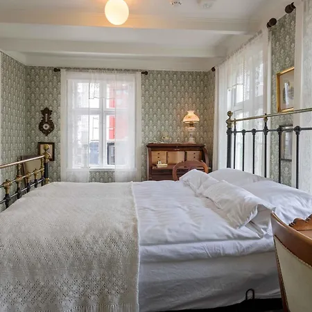 Hotel Lundins Karmoy
