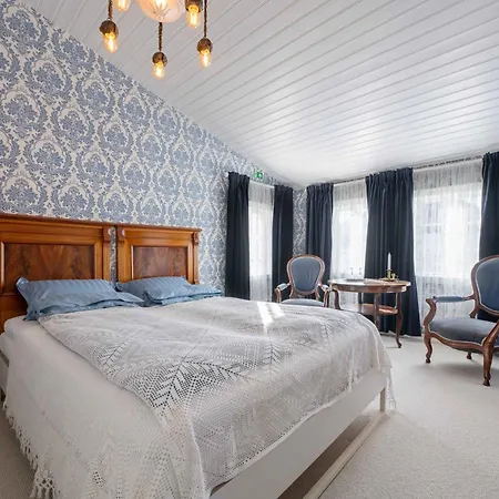 Lundins Hotell *