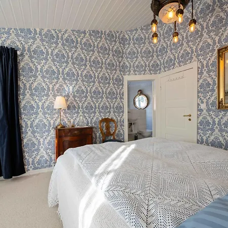 Lundins Hotell Karmoy