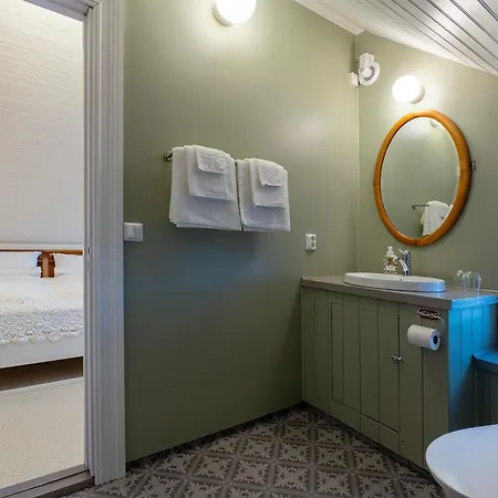 Lundins Hotell Karmoy