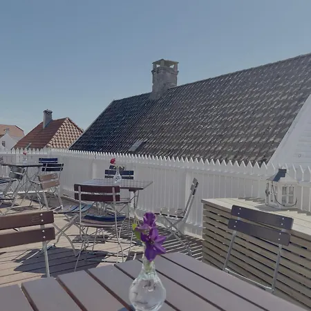 Lundins Hotel *