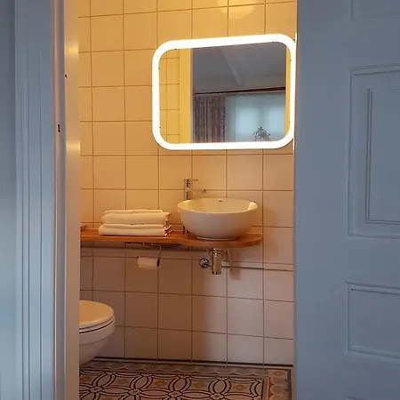 Lundins Hotell * Karmoy