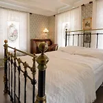 Bed & Breakfast Lundins *